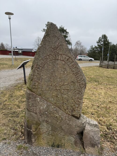 Runestone U 165- Inscription: "Jarlabanki had these stones raised in memory of himself while alive and made this bridge for his spirit ... owned all of Tábýr."